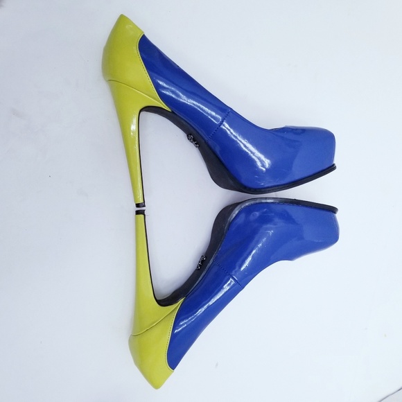 simply vera wang heels